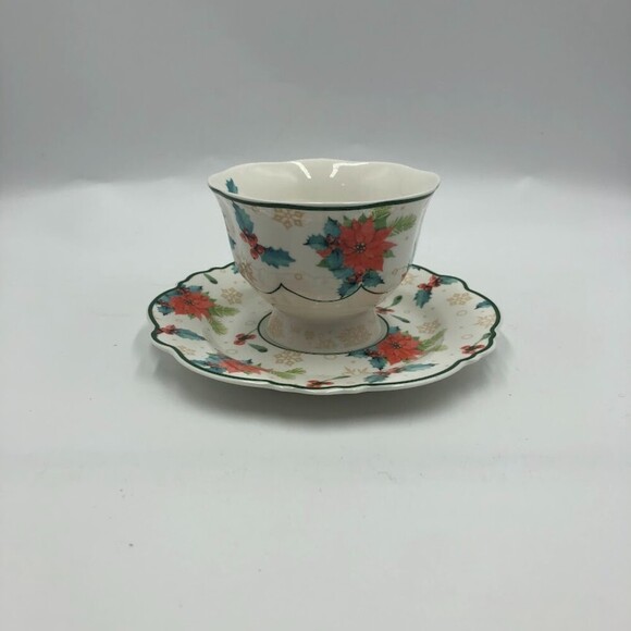 Eileen's Reserve New Anchor Inc Tea Cup and Saucer Set Poinsettia Floral Design - Picture 10 of 14